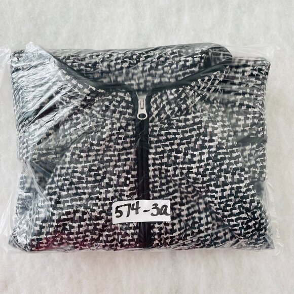 Croft & Barrow Womens Black & White Quilted Tweed Pattern Puffer Vest Size 2X - Picture 11 of 11